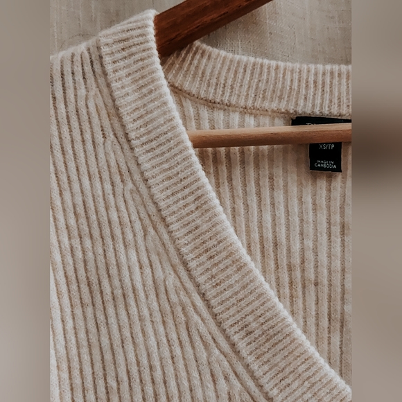 Knit fitted sweater - Picture 3 of 3